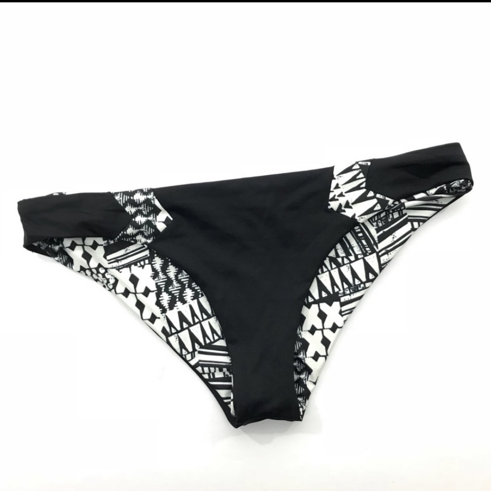 L*space 🏊‍♂️👙bottoms reversible Xsmall - Picture 4 of 5